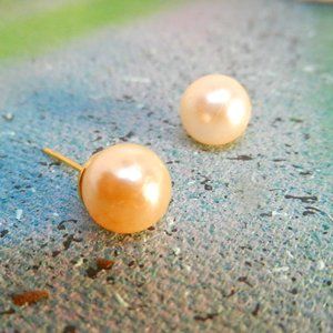 VTG pearl gold pierced earrings pearlcore gold tone setting faux pearl studs